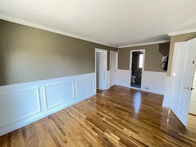 4 Nippon Ave — Photo 5