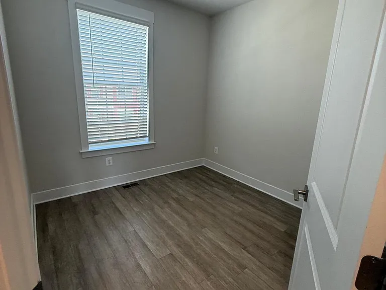 212 Pomegranate Ln — Photo 35