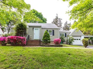 7 Ludlam St, Huntington Station, NY 11746