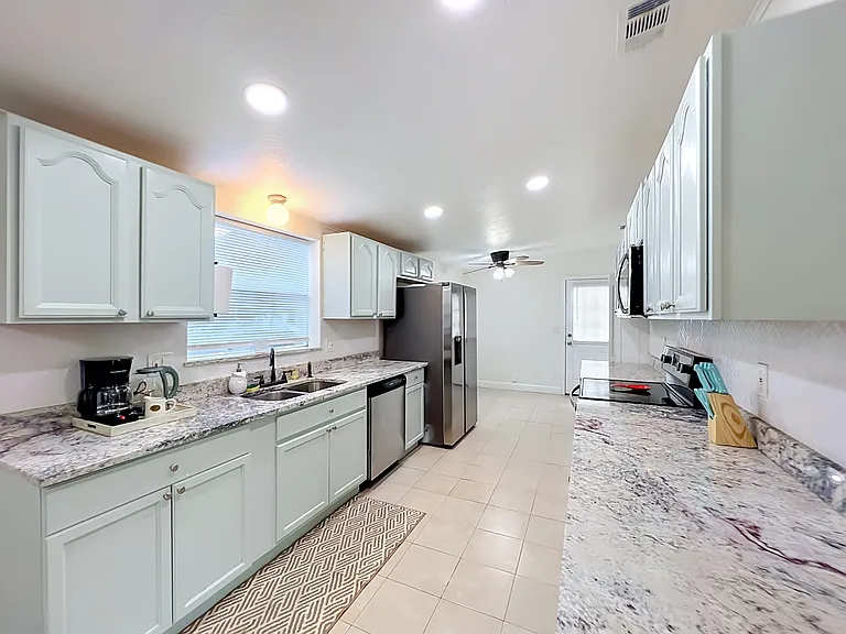 1430 Hilltop Rd — Photo 37