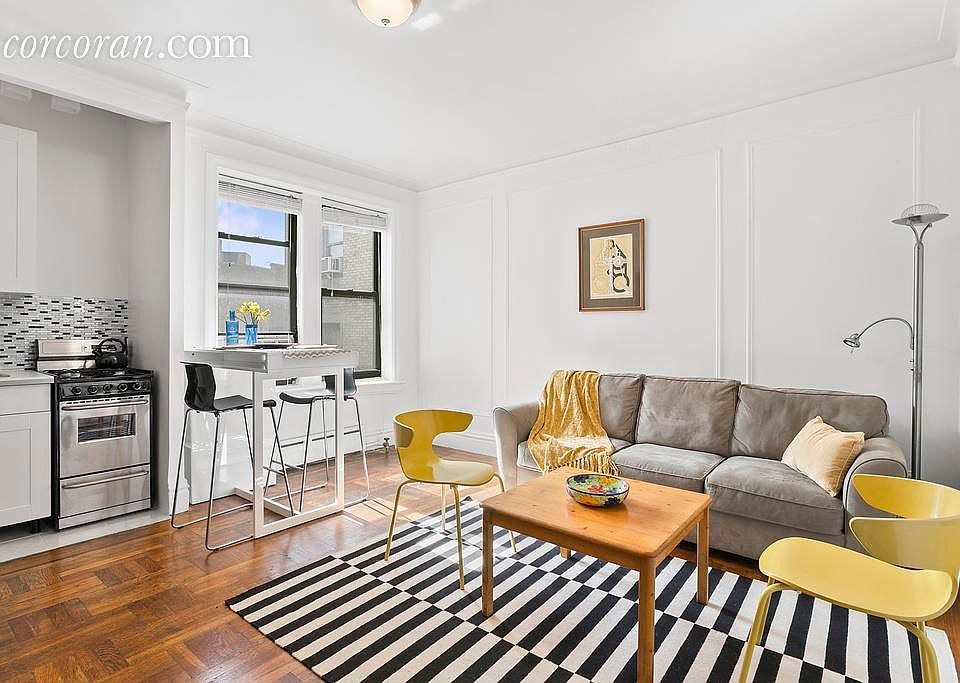 1st image of 205-207 E 10th St