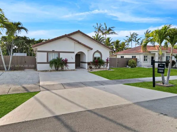 704 SE 14th Pl, Homestead, FL 33033