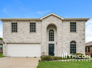 1212 Riverside Rd, Roanoke, TX 76262