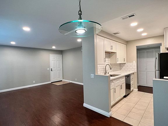 4th image of 4080 Rosenda Ct Unit 204