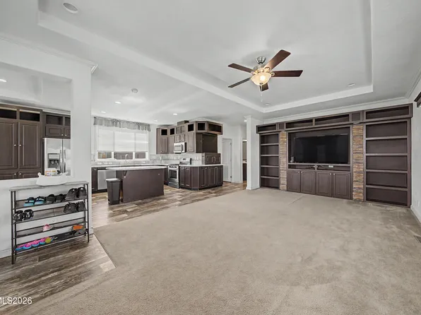 6125 Middle Fork Dr, Sun Valley, NV 89433