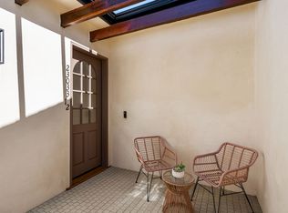 23033 1/2 Leonora Dr, Woodland Hills, CA 91367