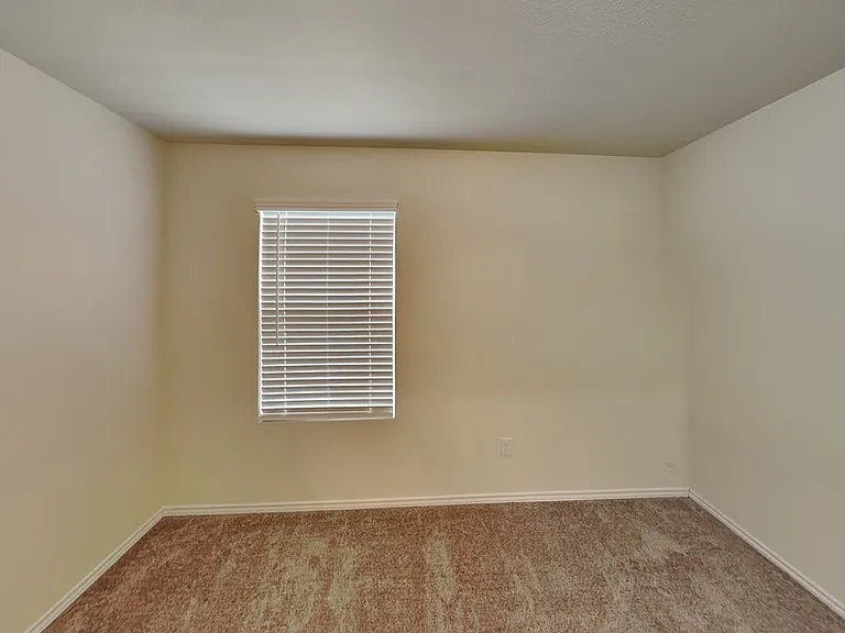 16009 Rein Ave — Photo 10