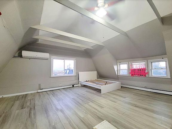 2nd image of 15 Clifton Pl #1