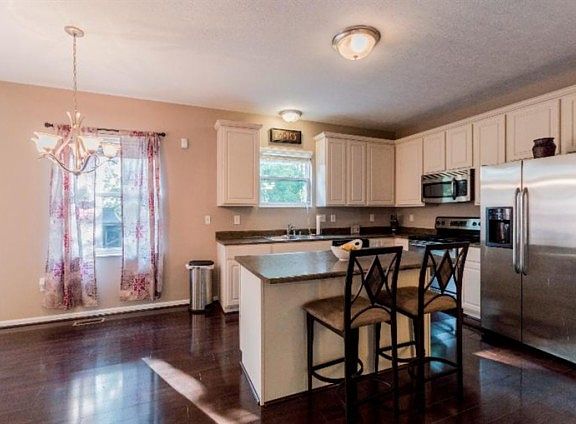 5th image of 6345 Ashford Dr