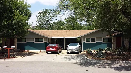 2804 Catalina Dr #B Photo 1