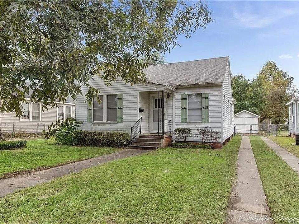 1st image of 263 E Linden St