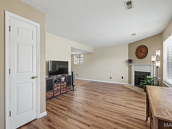 3rd image of 2523 Wyaconda Ct