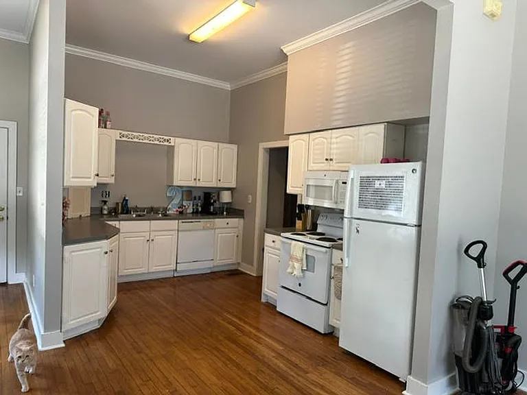 425 Caplewood Drive — Photo 5