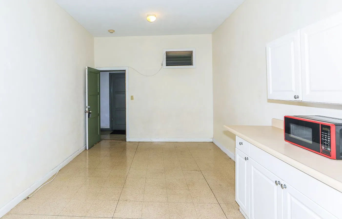 Room for rent in Kaimuki — Photo 2