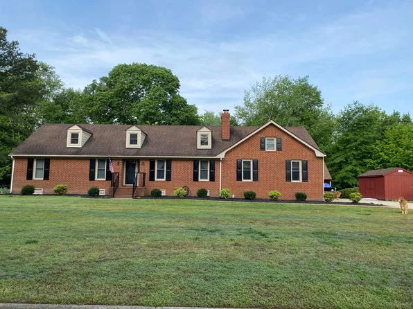 3132 Rebecca Dr, Chesapeake, VA 23322