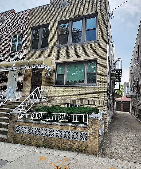 1st image of 1118 71st St