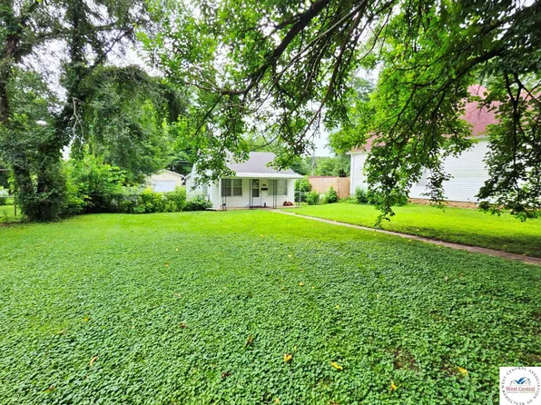 1205 S Sneed Ave, Sedalia, MO 65301