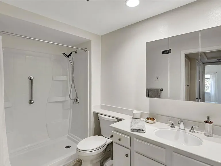 1682 Circa Del Lago #A305 — Photo 16