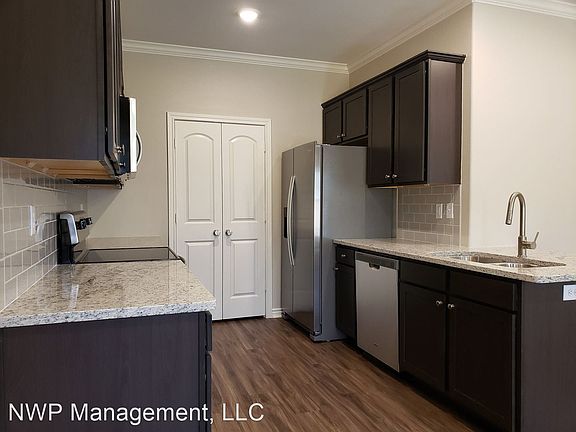 5th image of 1007 McClenny Dr Unit 102