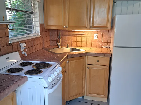 415 S 19th Ave, Hollywood, FL 33020