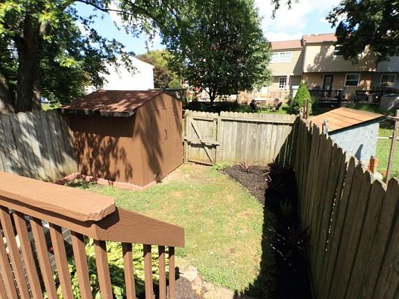 3rd image of 2978 Grandwoods Cir