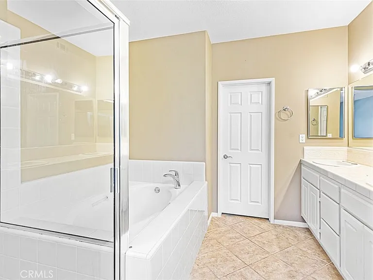 17 Corbin St — Photo 14