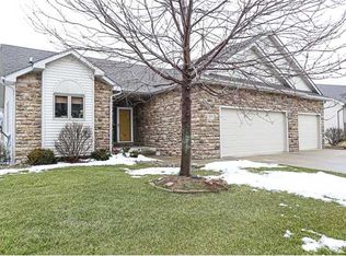 2030 Lakeview Dr, Pleasant Hill, IA 50327