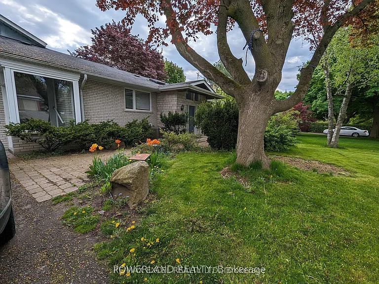 69 Leisure Ln #BASEMENT — Photo 12