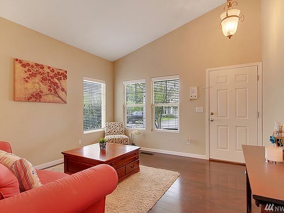 4th image of 2130 62nd Pl SE