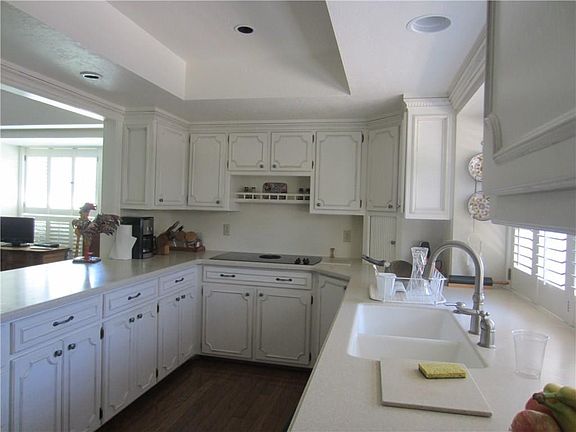 3rd image of 13032 Green Valley Dr