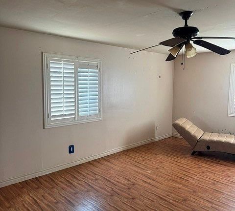 3rd image of 2851 Armstrong Rd