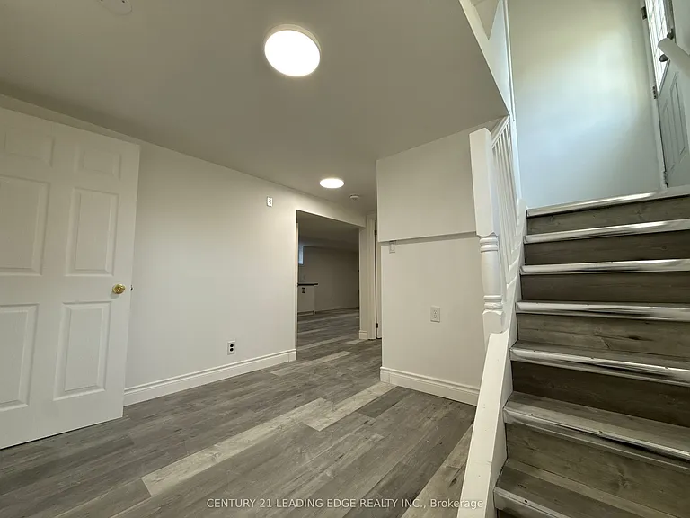 104 Gatineau St #LOWER — Photo 2