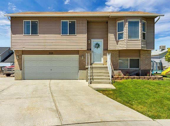 3rd image of 8128 W Meadow Vista Ct