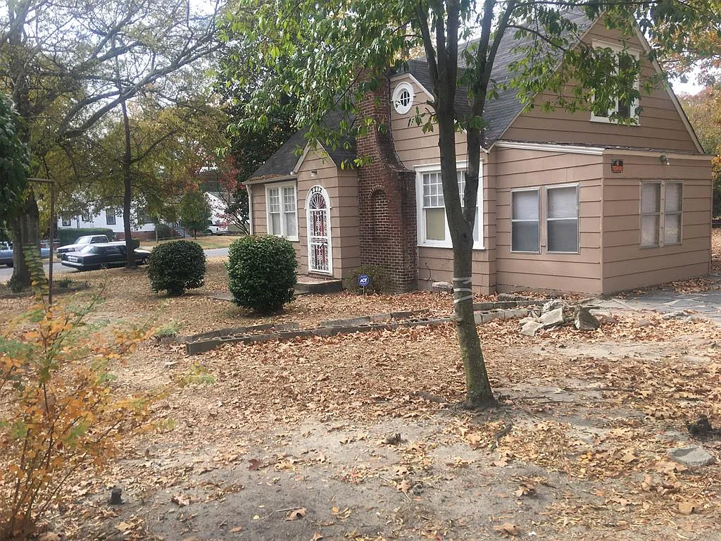 2212 S Andrews Cir photo 1
