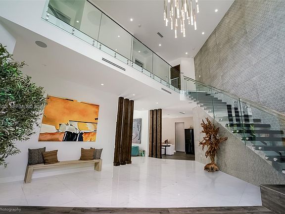 4th image of 56 Samana Dr
