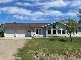 7064 42nd St N, Moorhead, MN 56560