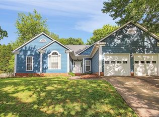 9209 Myrtle Garden Ct, Matthews, NC 28105