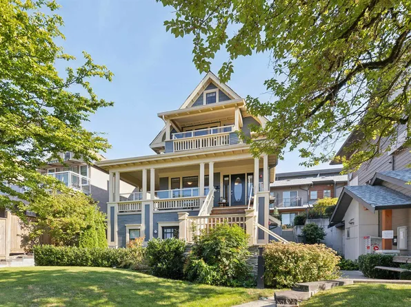 244 E 5th St #1, North Vancouver, BC V7L 1L7