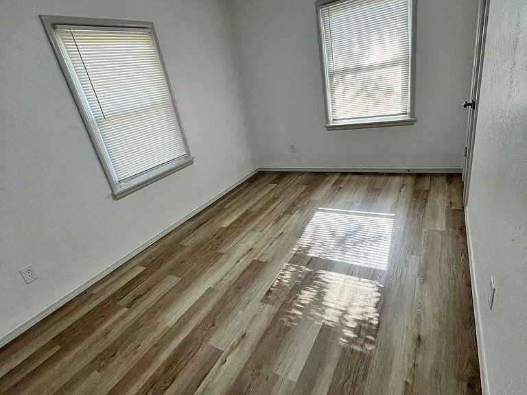 3802 NW Arlington Ave — Photo 6