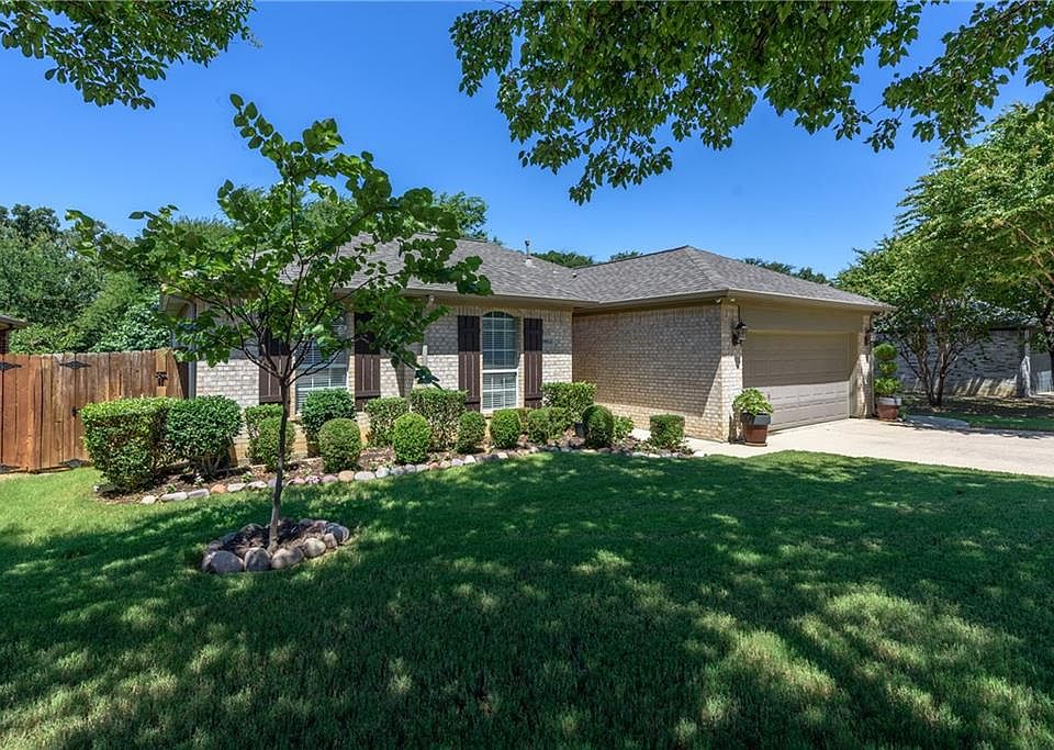 1st image of 3852 Chimney Rock Dr