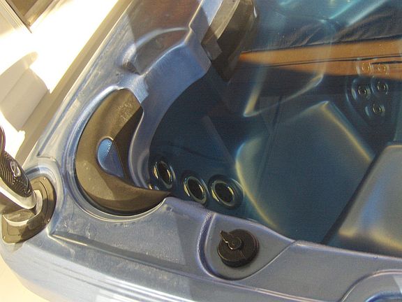 "Beautiful" Catalina hot tub