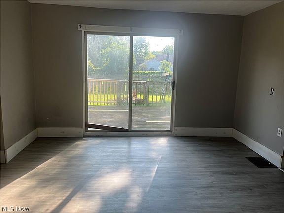 5th image of 1437 Tod Ave SW
