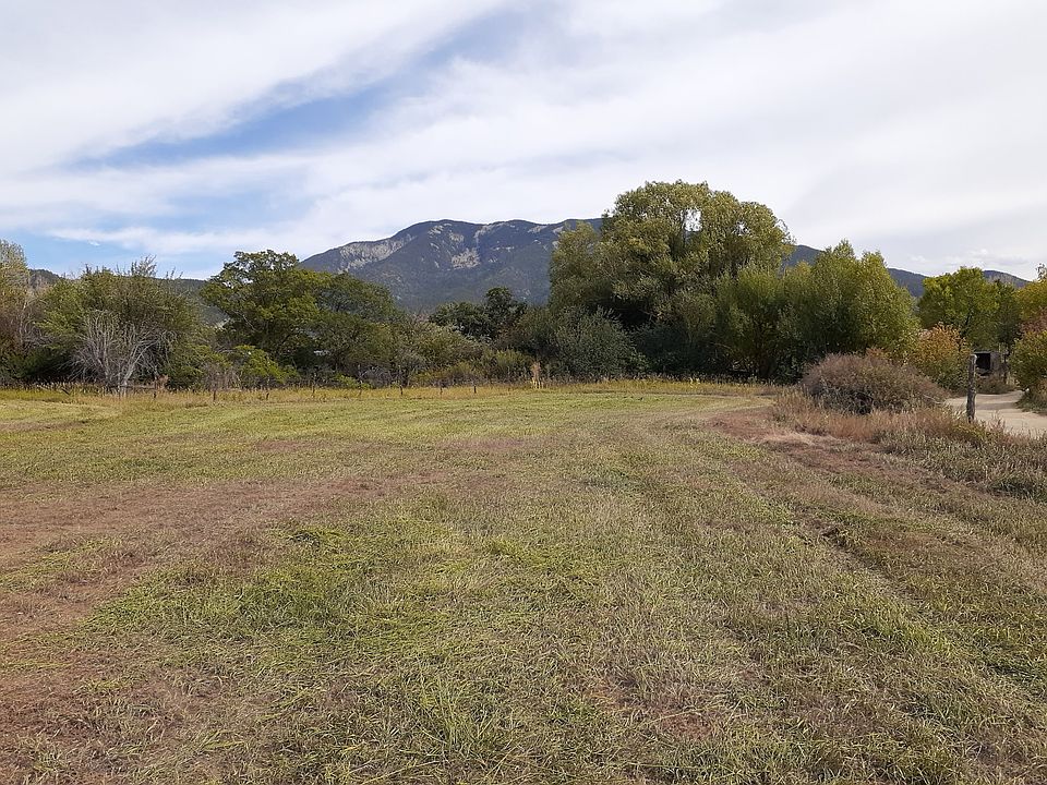1st image of 7 Martinez Rd