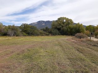7 Martinez Rd, El Prado, NM 87529