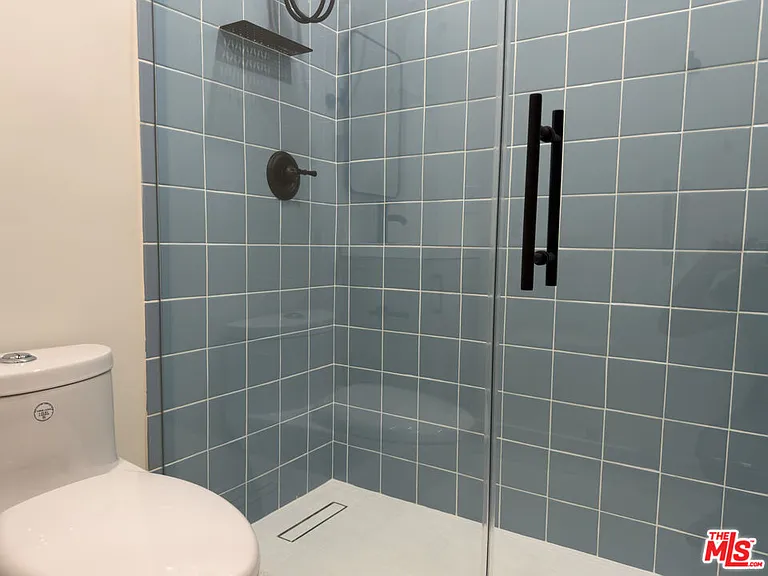 1947 Clinton St #700 — Photo 4