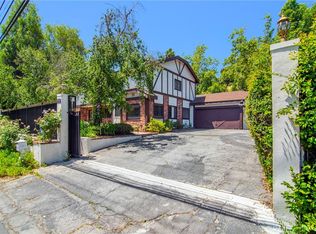 5515 Shirley Ave, Tarzana, CA 91356