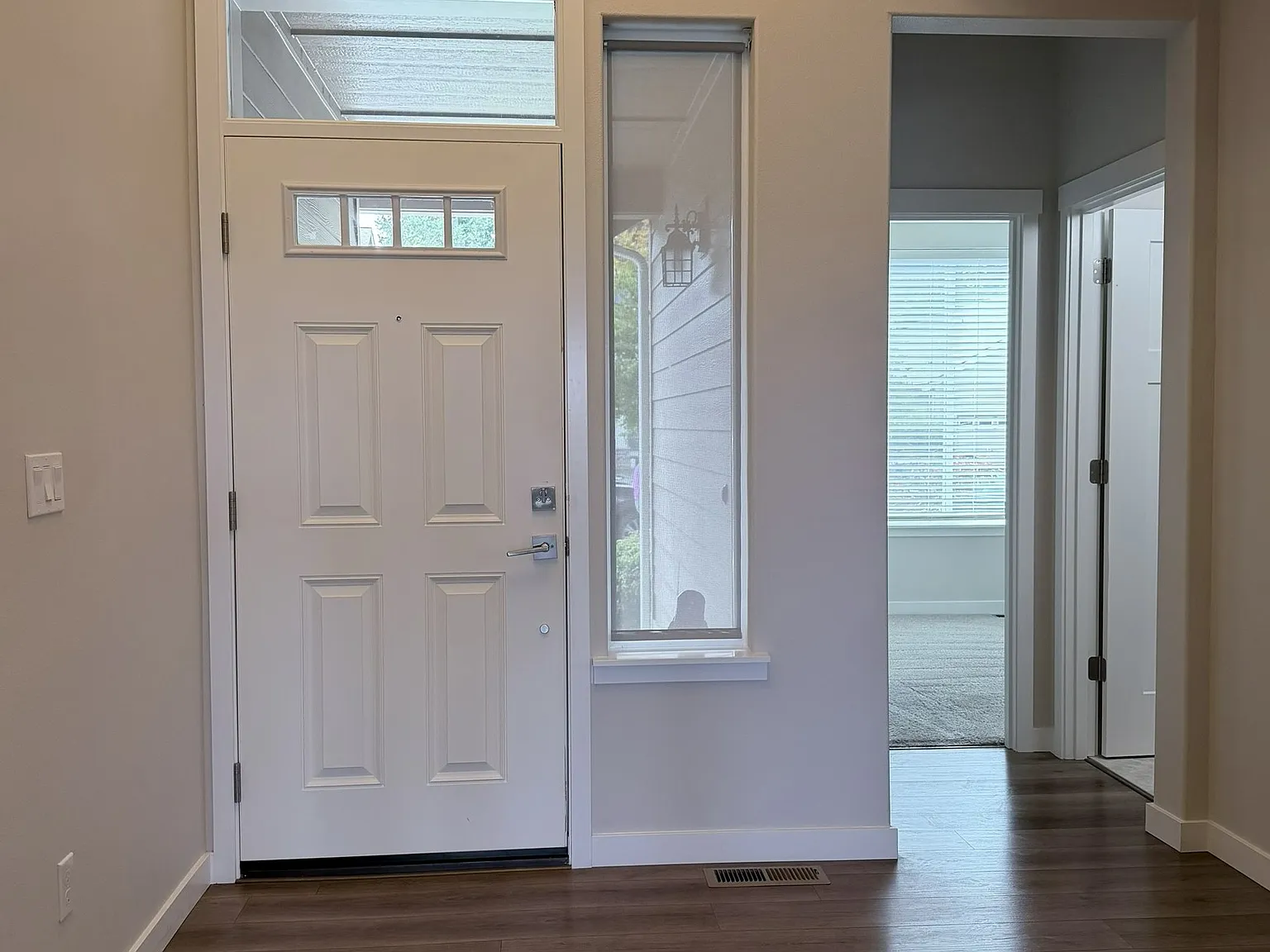 4 bed, 2461 sqft, $3,195 — Photo 3