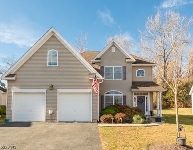 39 Bluffs Ct, Hamburg, NJ, 07419