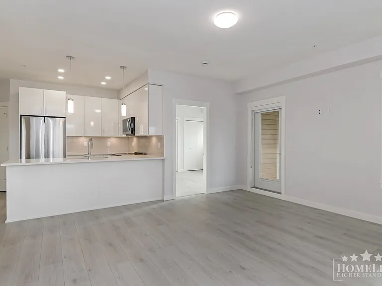 33886 Pine St #418 — Photo 5