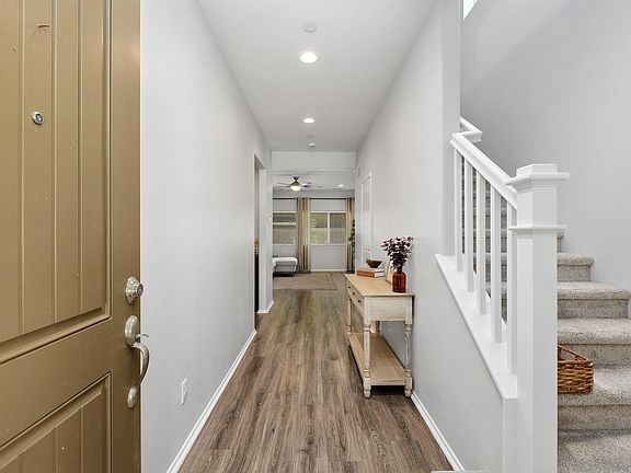 3rd image of 35769 Asturian Way